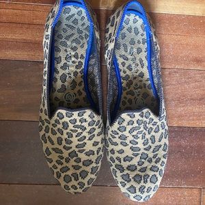 Gently worn Rothys size 7 loafer